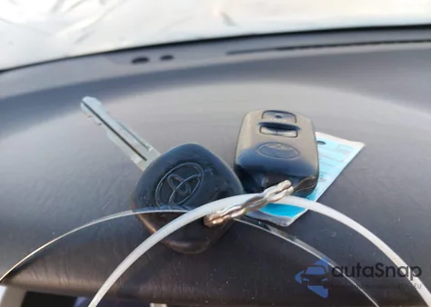 2004 Toyota Highlander V6 from USA, damaged, VIN JTEGP21A940004210